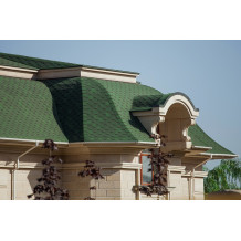 Zdjęcie jak wygląda gont hexagonalny Technonicol Rock Zielony na dachu budynku 8