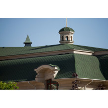Zdjęcie jak wygląda gont hexagonalny Technonicol Rock Zielony na dachu budynku 9